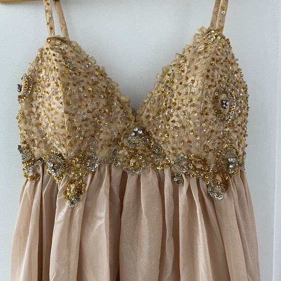 Dress - Picture 2 of 3